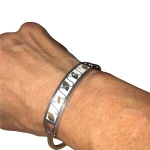 vintage Mexican abalone and mother-of-pearl inlay hinged bangle bracelet